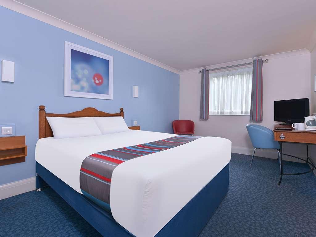 Travelodge Bournemouth Cooper Dean Szoba fotó