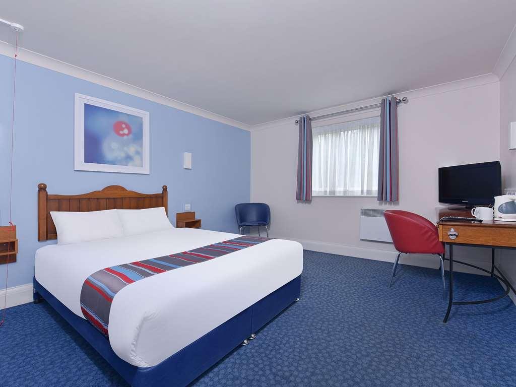 Travelodge Bournemouth Cooper Dean Szoba fotó