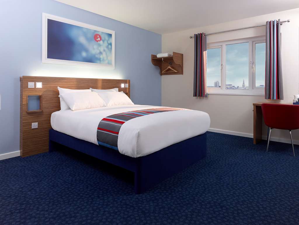 Travelodge Bournemouth Cooper Dean Szoba fotó