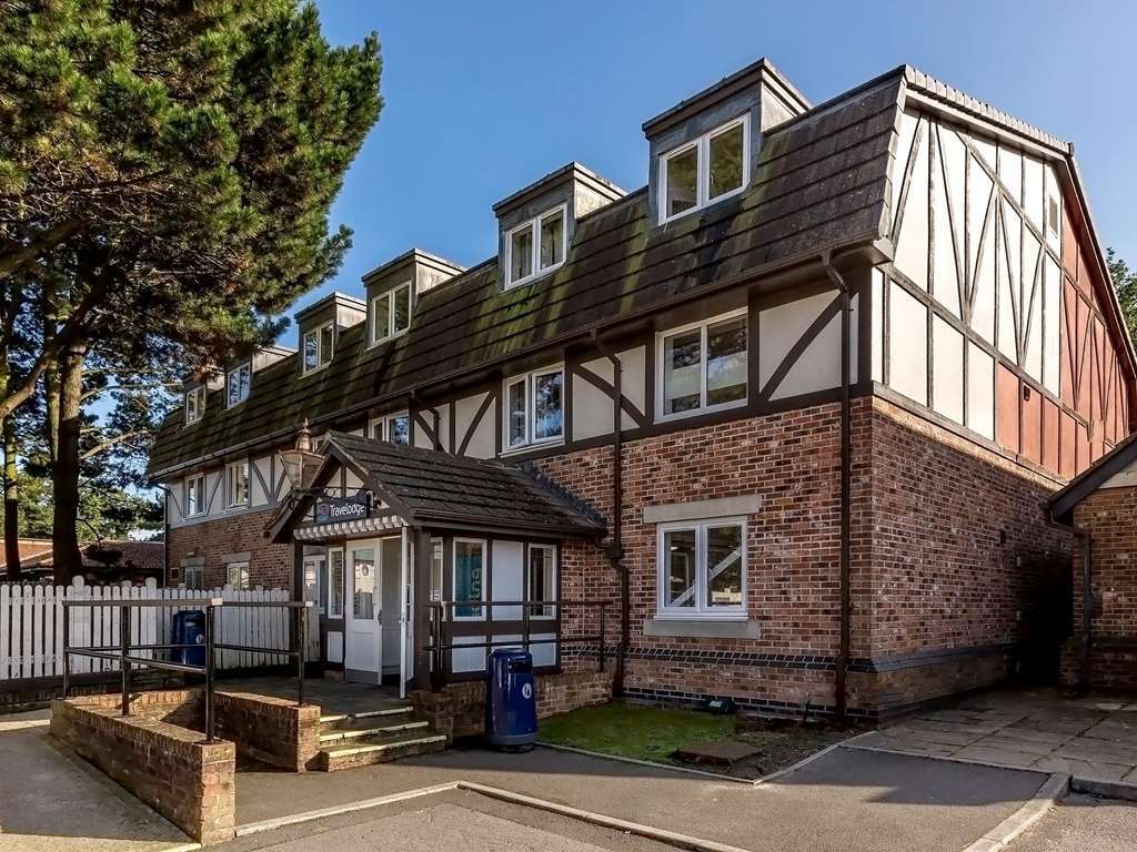 Travelodge Bournemouth Cooper Dean Kültér fotó