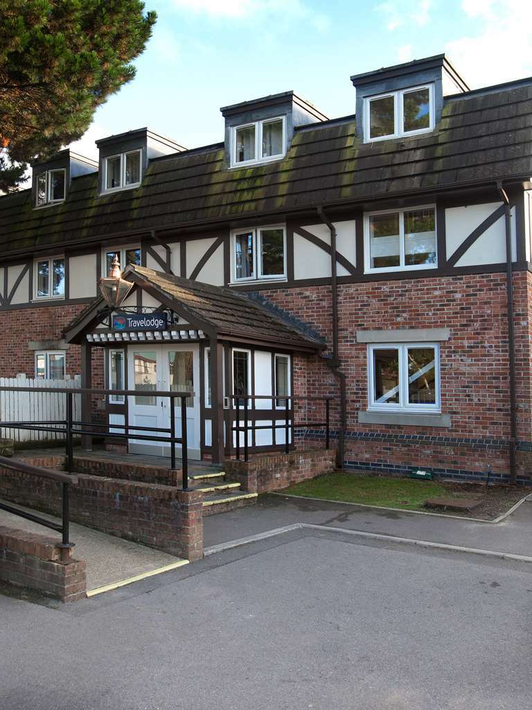 Travelodge Bournemouth Cooper Dean Kültér fotó